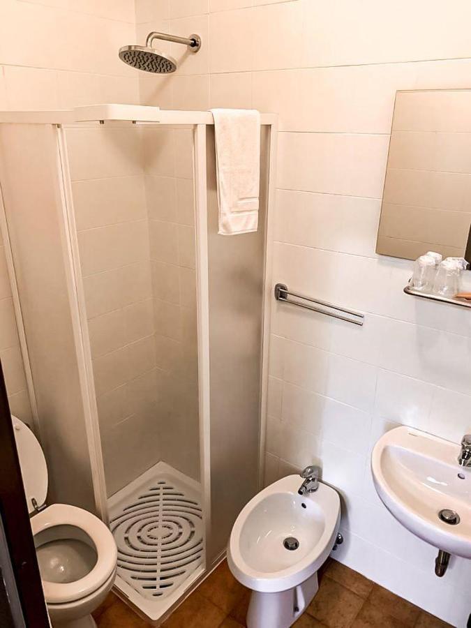 All'Antica Stazione Hotell Múggia Exteriör bild