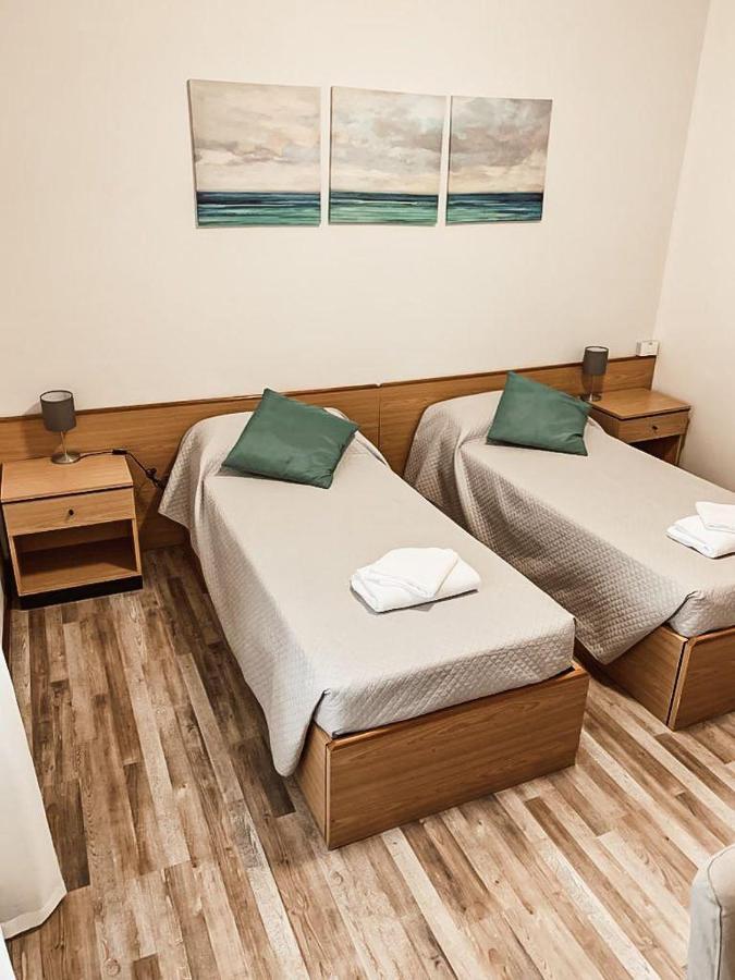 All'Antica Stazione Hotell Múggia Exteriör bild