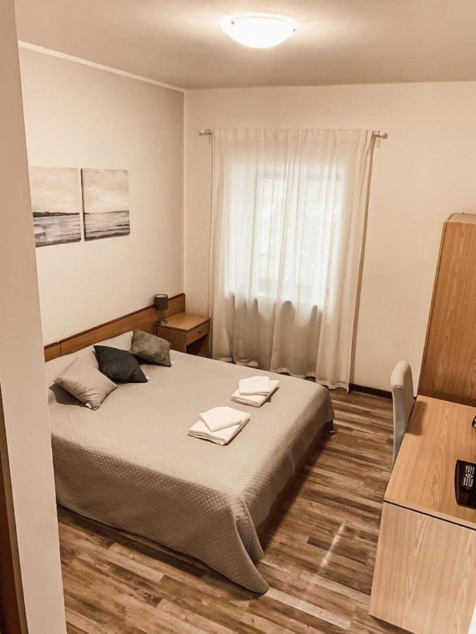 All'Antica Stazione Hotell Múggia Exteriör bild