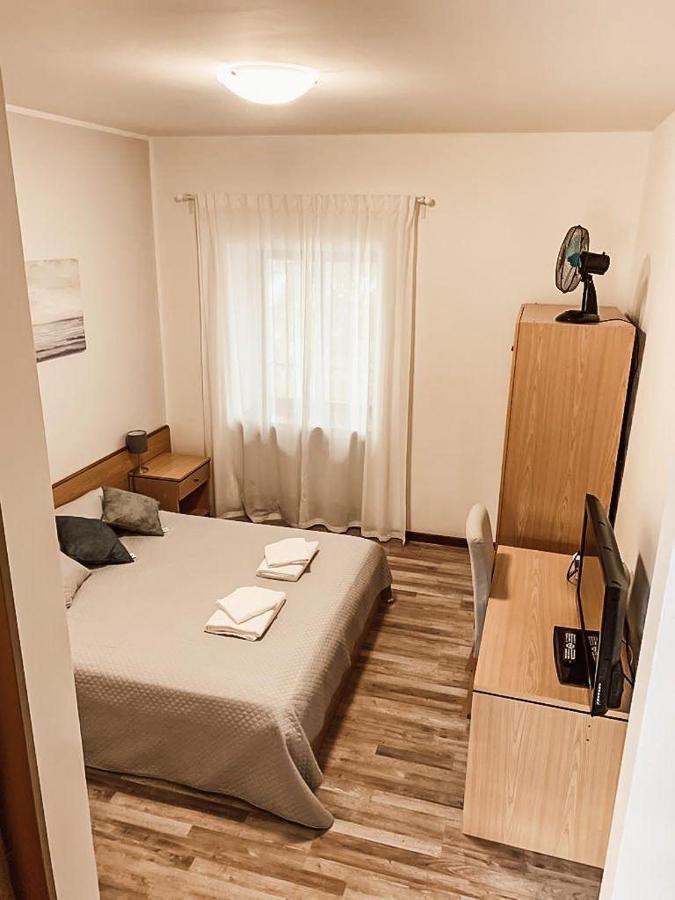 All'Antica Stazione Hotell Múggia Exteriör bild